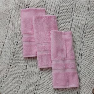 CHARTER CLUB New Set of Three Handtowels - Pink Lotus